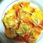 Raviolis com molho de tomate