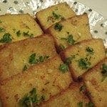Torradinhas de Pão Frito com Coentros e Alho