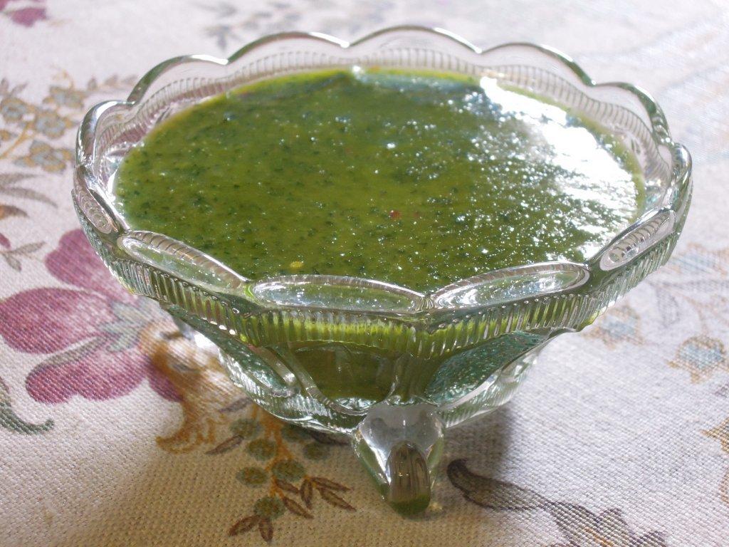 Molho verde com sal grosso