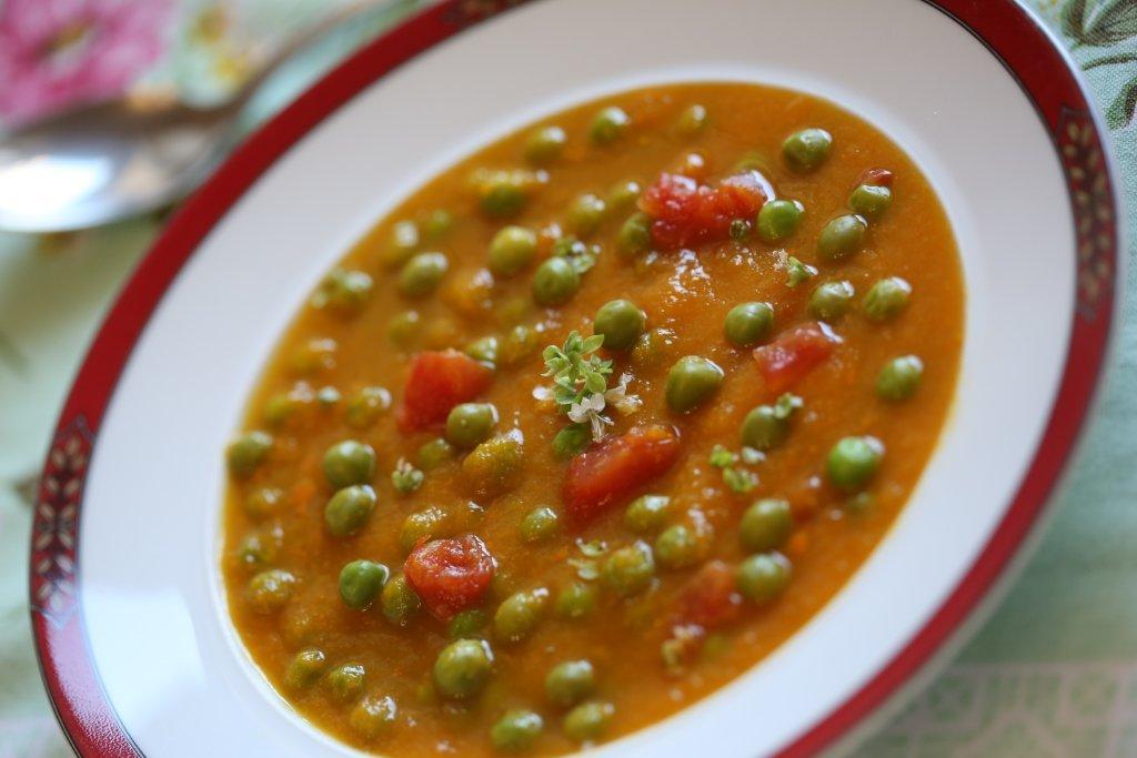 Sopa de Cenoura com Ervilhas e Tomate