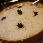 Arroz basmati cozido com anis estrelado