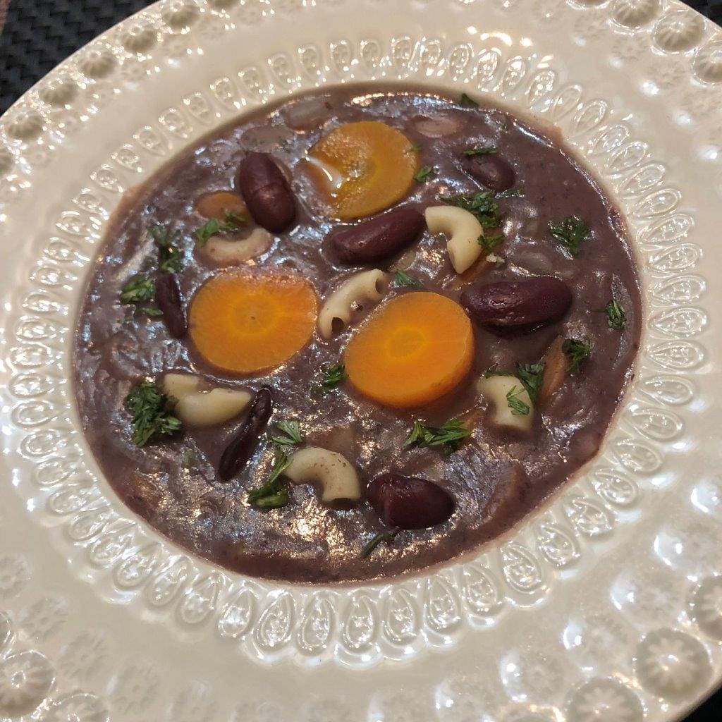 Sopa Exótica de Feijão Encarnado