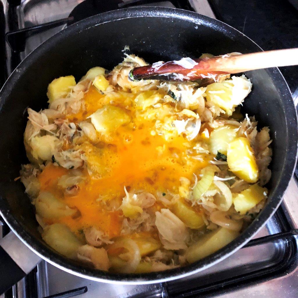 Bacalhau com Batatas e Ovos mexidos