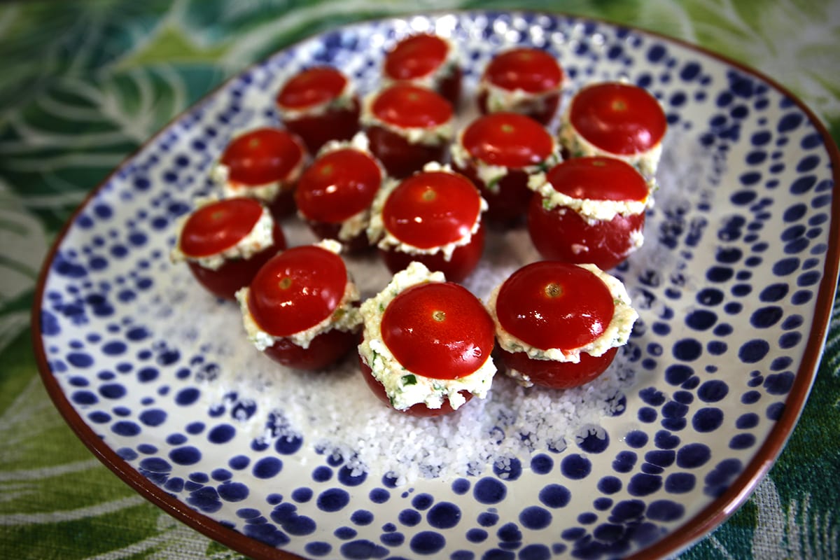Mini Tomates recheados com Requeijão