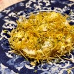 Ovos rotos com orégãos