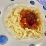 Almôndegas em molho de tomate