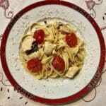 Frango guisado com esparguete e tomate chucha