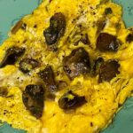 Ovos mexidos com cogumelos à Bulhão Pato