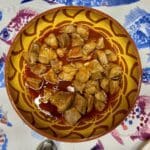 Pica-pau de porco com massa de pimentão
