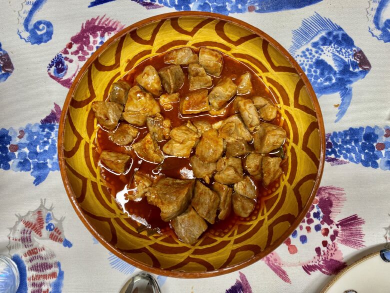 Pica-Pau de Porco com Massa de Pimentão