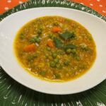 Sopa de legumes com ervilhas