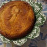 Bolo de limão com caramelo